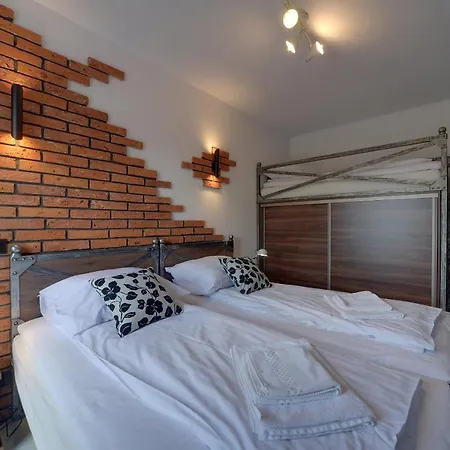 Apartamento Lodz4rent - Premium 9,7 - Manufaktura D77 Parking - Wiosna 2025 Łódź