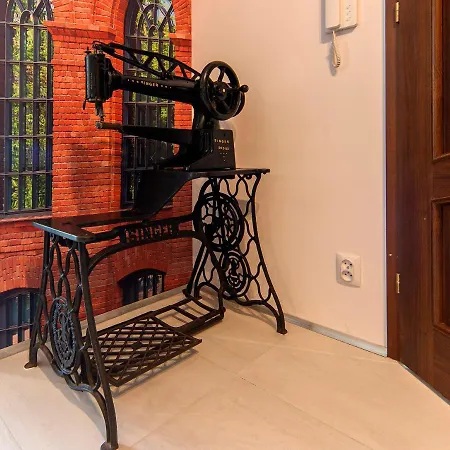 Lodz4rent - Premium 9,7 - Manufaktura D77 Parking - Wiosna 2025 Apartment