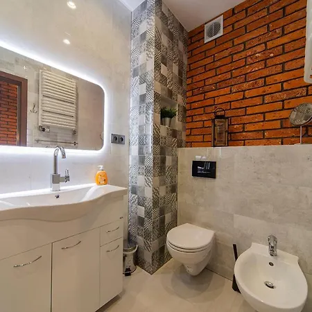 Apartamento Lodz4rent - Premium 9,7 - Manufaktura D77 Parking - Wiosna 2025 *